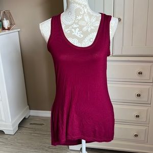 • Design History maroon tank top, M •